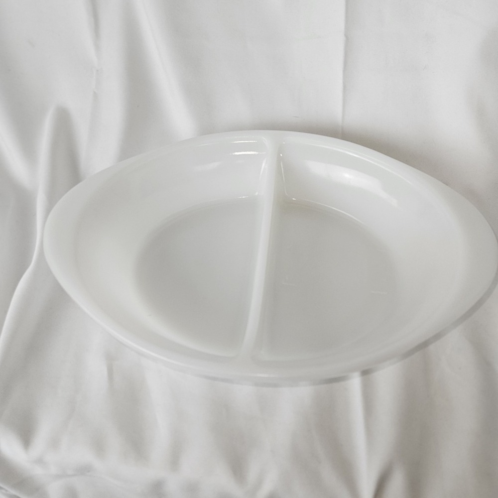 Vintage GLASBAKE‎ White Milk Glass Oval Divided Baking Serving Dish J-2352 USA
